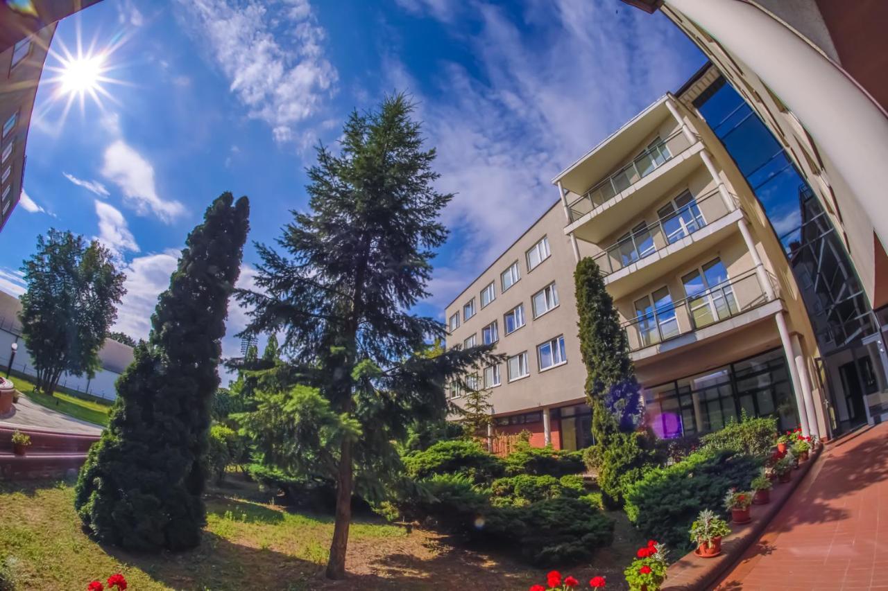 Stary Toruń Hotel Uniwersytecki מראה חיצוני תמונה